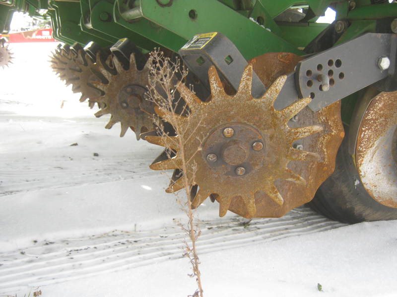 Planting Equipment  John Deere 1760 Planter   Photo